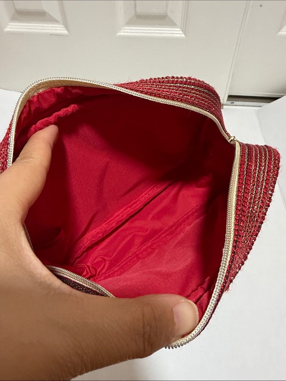 Chanel Holiday 2022 Cosmetic Makeup Bag Pouch Red Gold Tweed - Picture 6 of 7